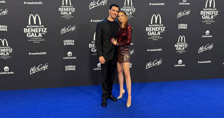 San Diego Pooth mit Freundin Louisa B&uuml;scher / McDonald's Benefiz Gala zugunsten der McDonald's Kinderhilfe Stiftung in den Eisbach Studios in M&uuml;nchen am 06.12.2025 /&copy; Foto: Martin Schmitz